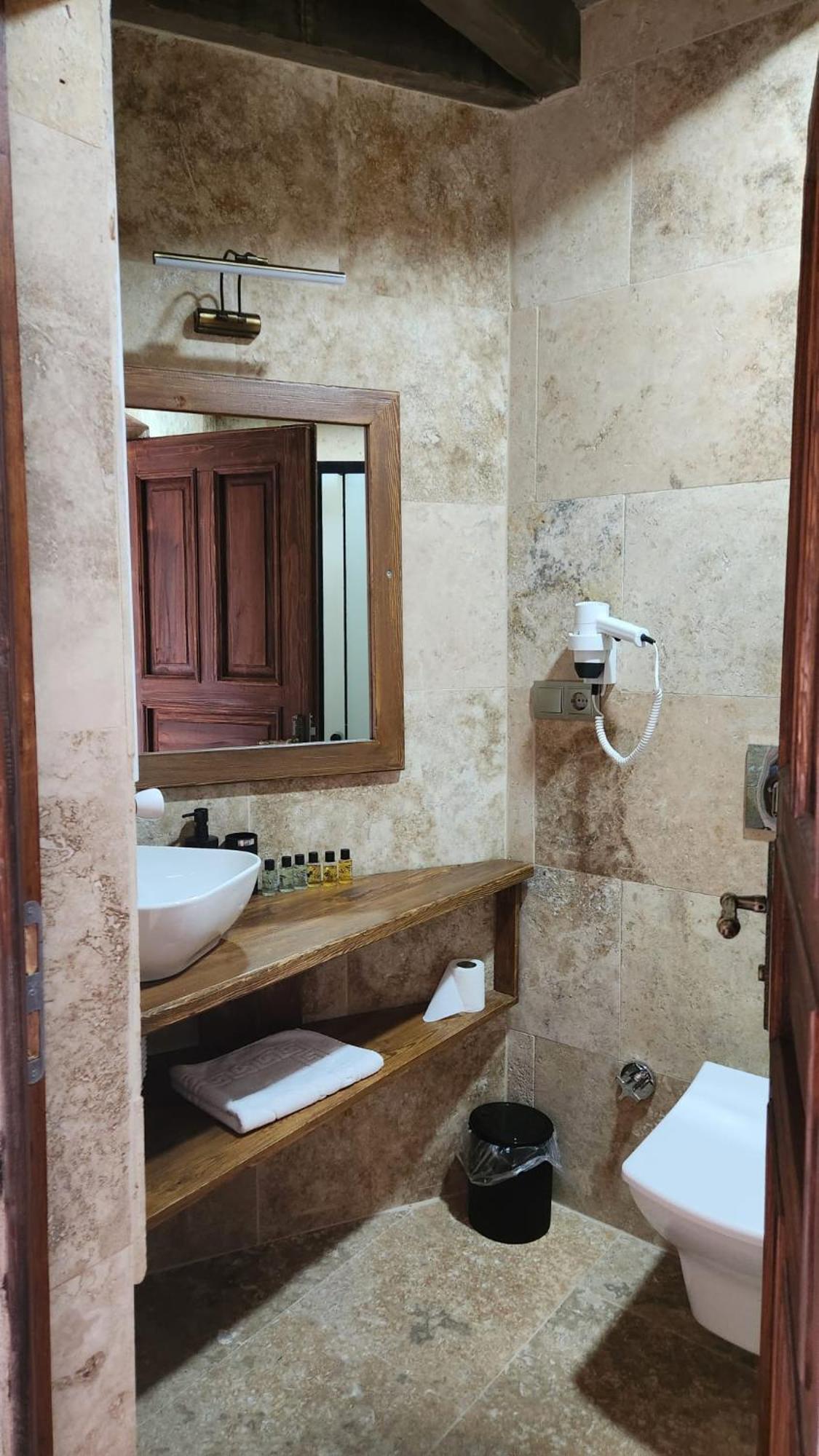 Yildiz Hotel 어굽 외부 사진